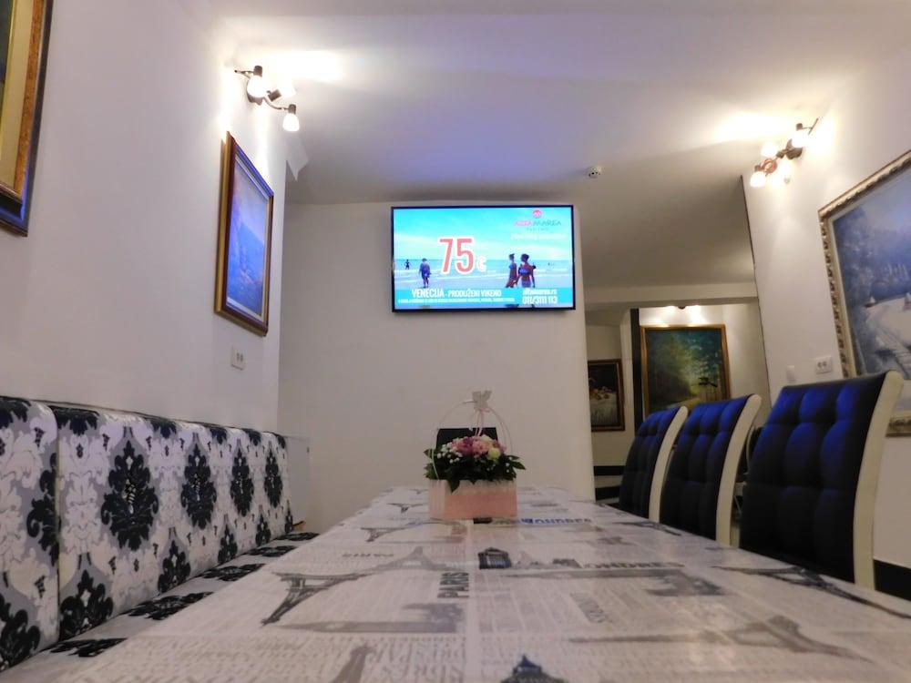 Villa Forever เบลเกรด ภายนอก รูปภาพ